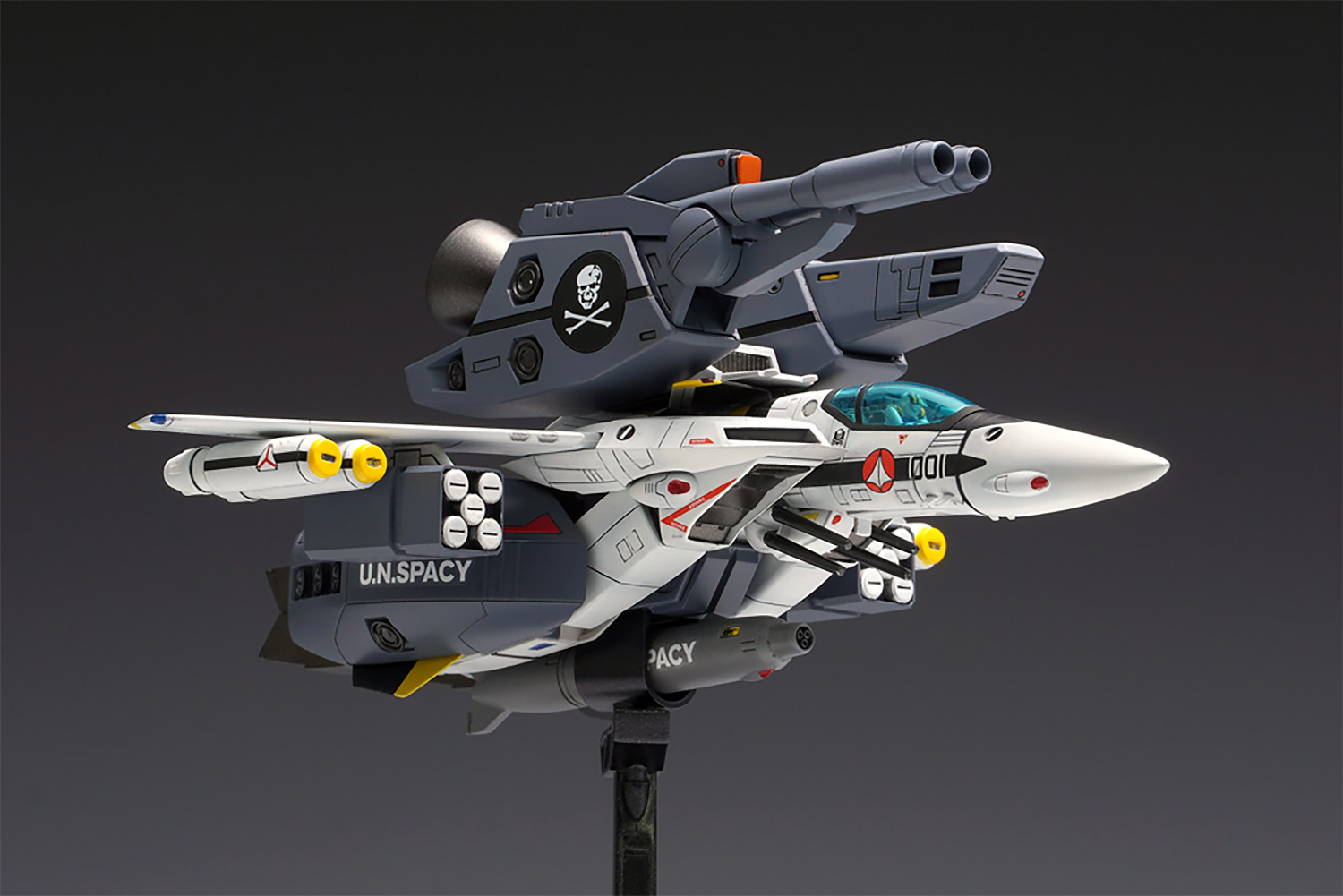 VF-1S ストライクバルキリー ファイター コンバーチブルキット 一条輝機、ロイ・フォッカー機 選択仕様 プラモデル (ウェーブ 超時空要塞マクロス シリーズ No.015) 商品画像_2