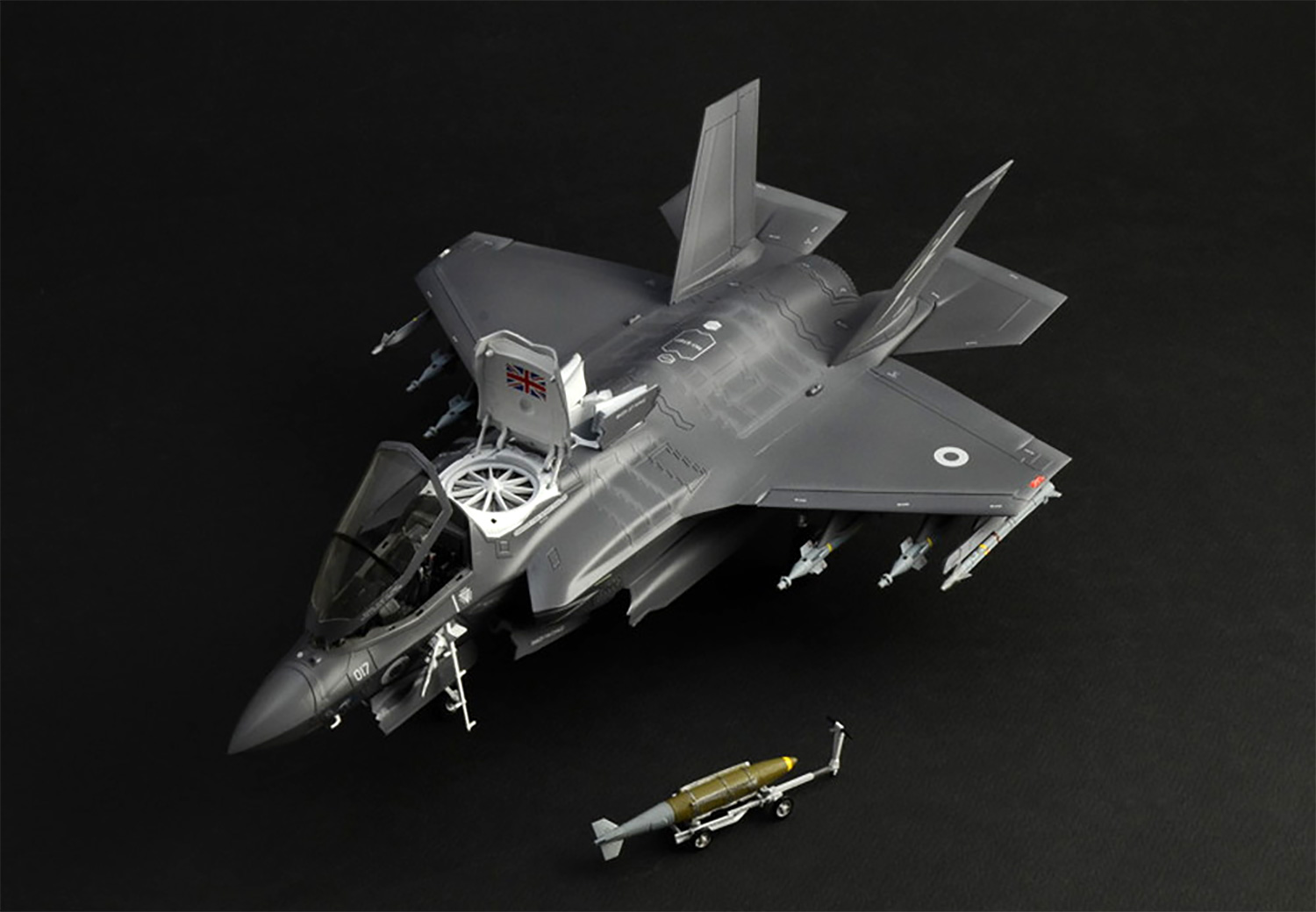 F-35B ライトニング 2 STOVL version プラモデル (イタレリ 1/48 飛行機シリーズ No.2810) 商品画像_3